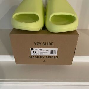 Adidas Yeezy Slide - GLWGRN